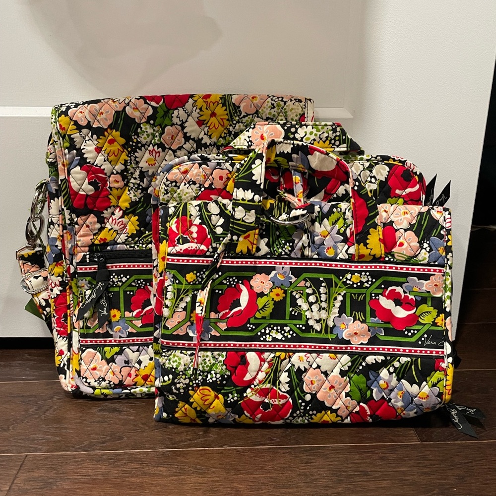 New with  and with out tags Vera Bradly bag and make up holder combo.